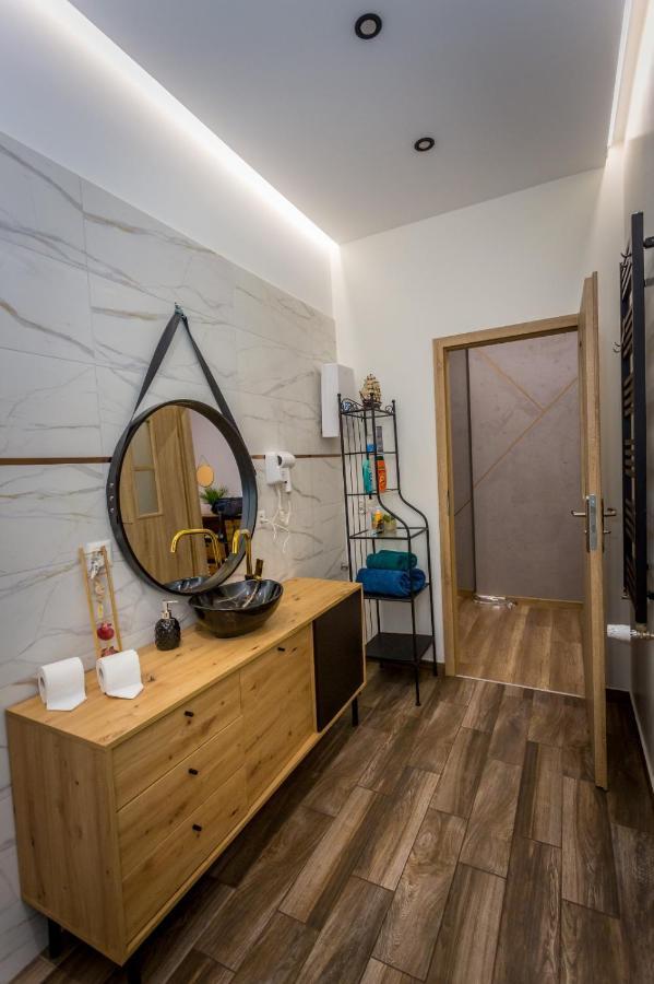 Apartamenty Centrum Валбжих Екстериор снимка